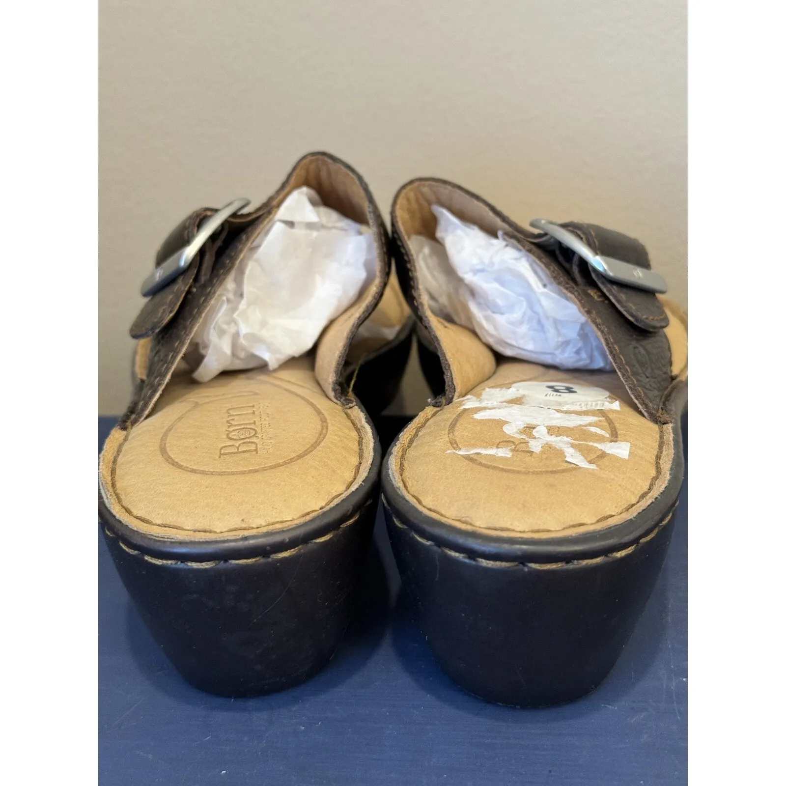 b.o.c. Between The Toe Sandal Woman's‎ 8M Black Wedge Buckle Size 8 - Image 3