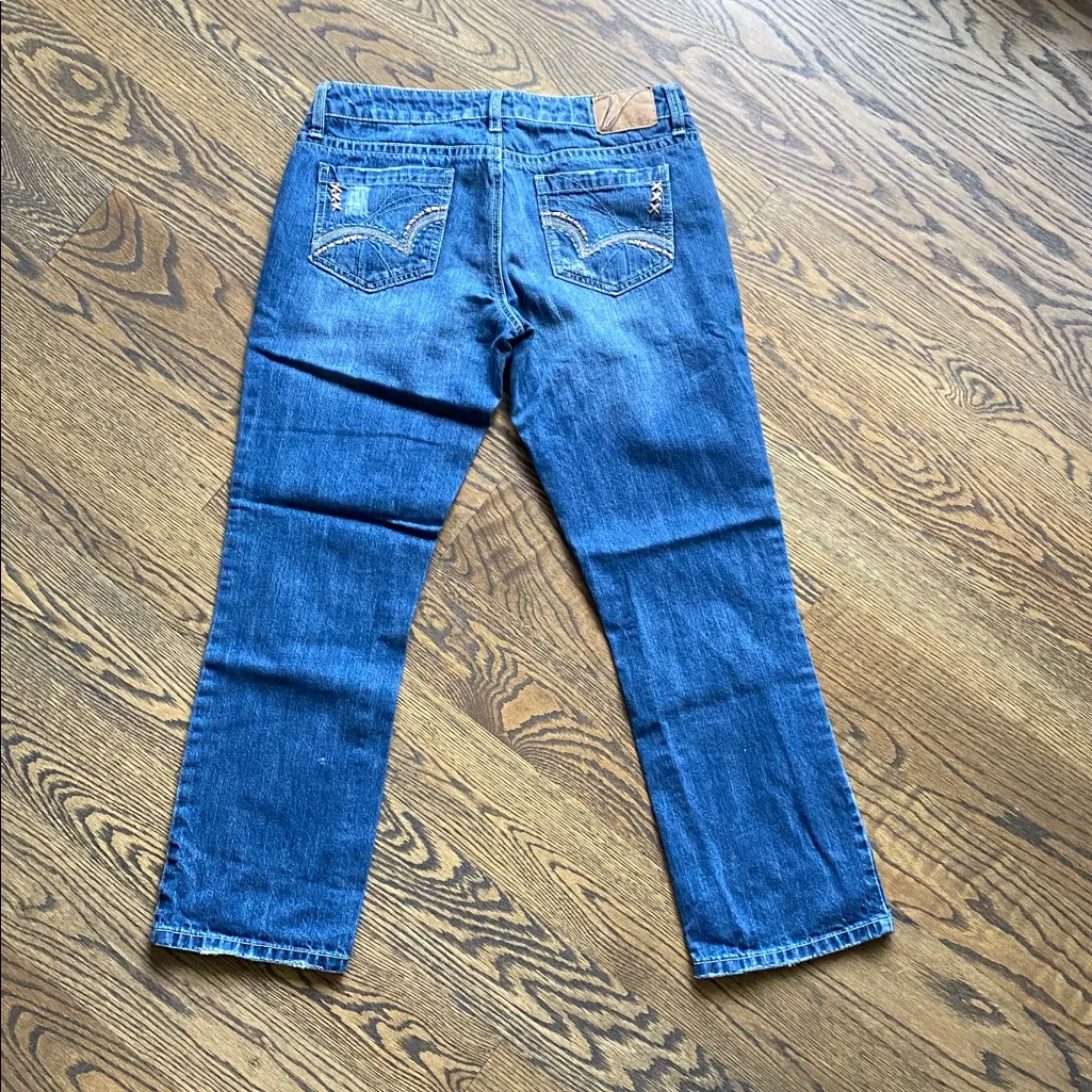 Vanity Blue Distressed Capri Jeans Size undefined - Image 2