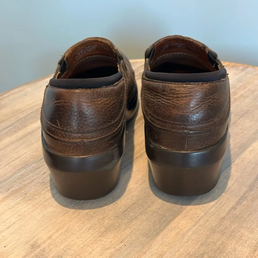 Ariat Santa Cruz Leather Slip on Clog shoe Size 6.5B - Image 6