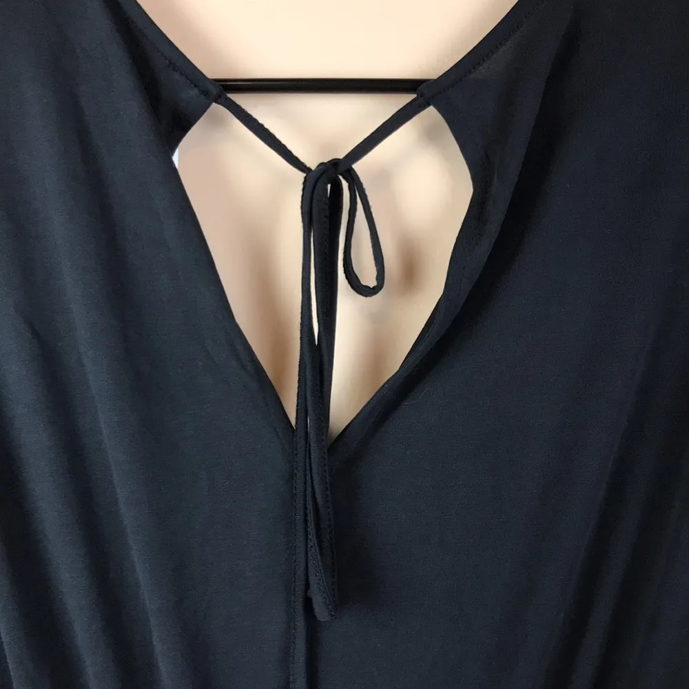 NWT Lush Women’s Faux Wrap Open Tie Back Half Sleeve Charcoal Gray Romper - Image 7