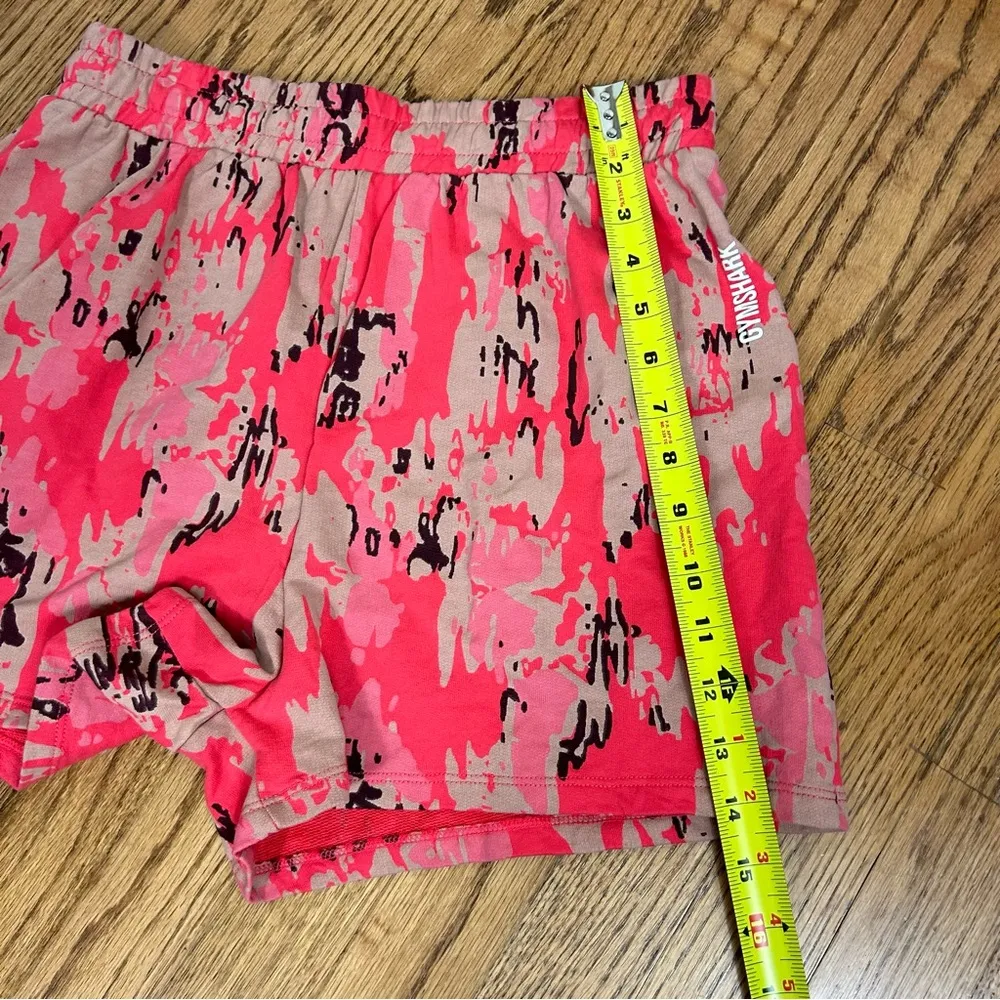 GYMSHARK | Red Pink Camo Jersey Athletic Shorts Size S - Image 10
