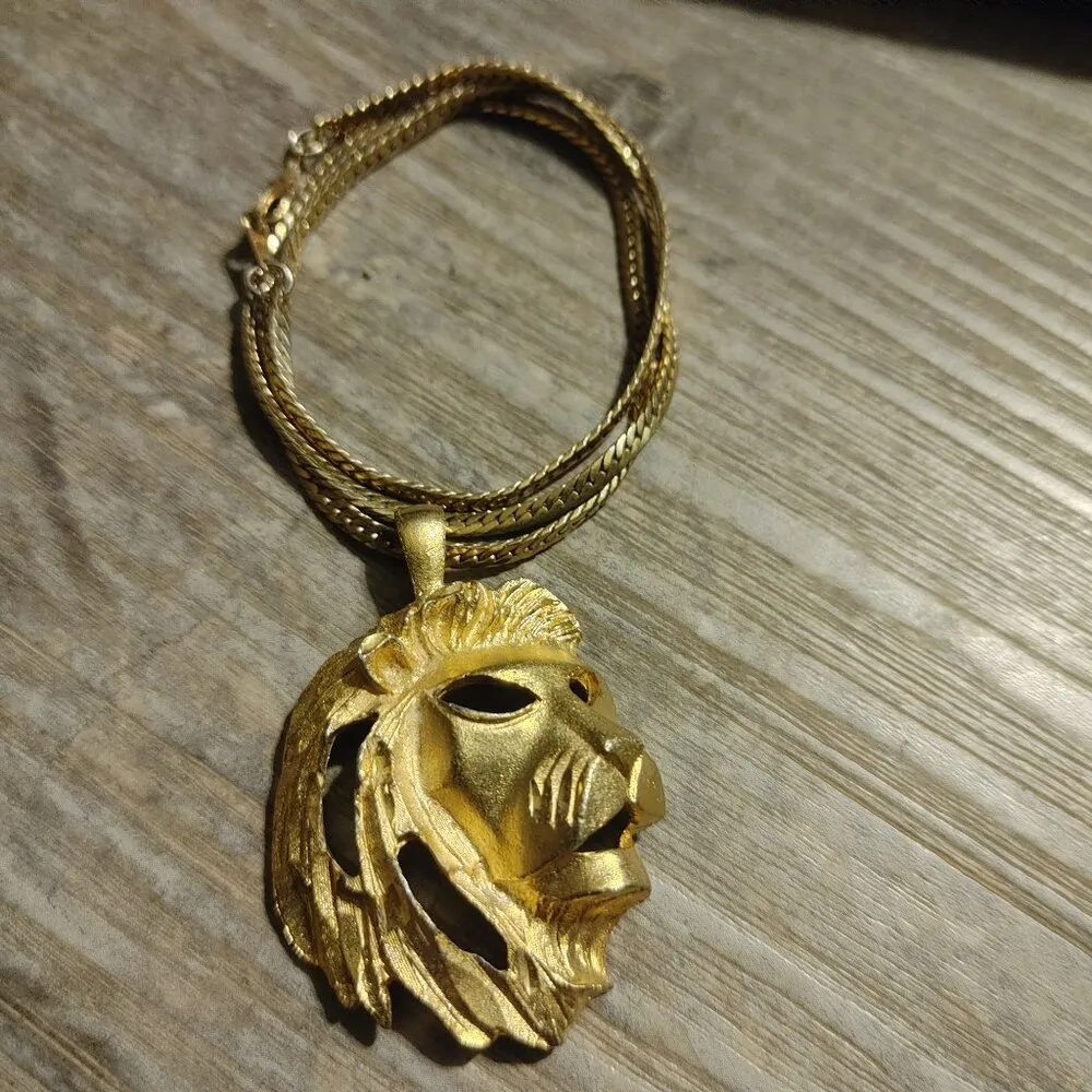 Lion Head Gold Tone Diamond Cut Pendant Necklace Chain Men Women Large Vintage - Image 3