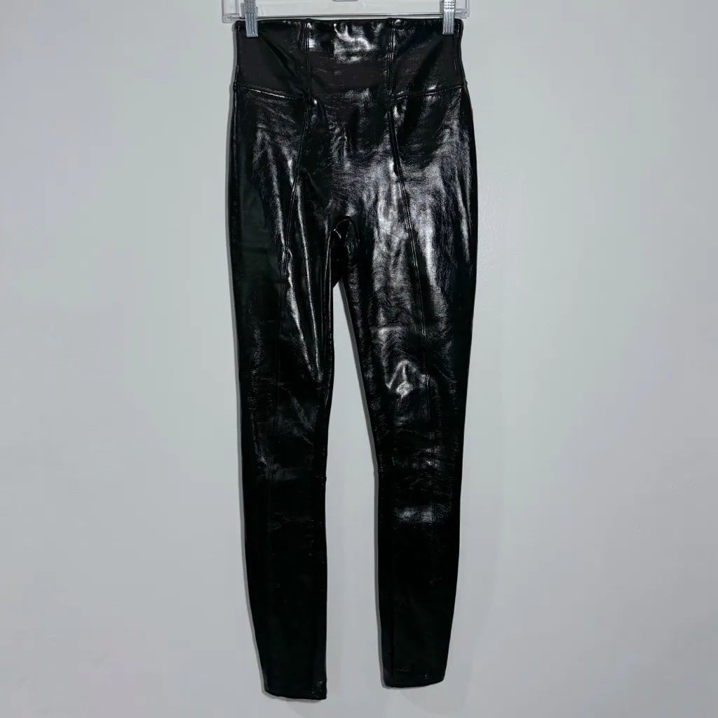 Spanx Faux Patent Leather Leggings‎ in Classic Black Size Small Tall - Image 2