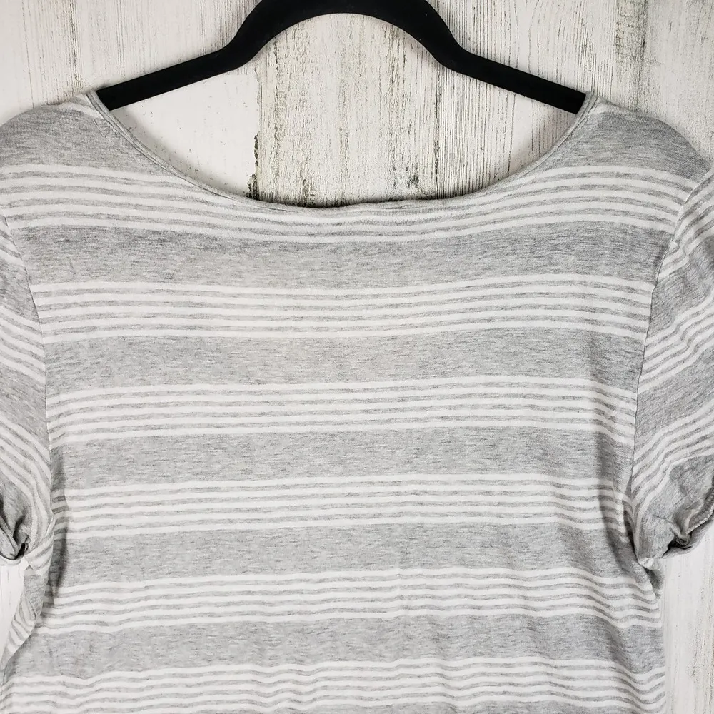 Aero Seriously Soft Perfect Gray & White Striped Tee Women's Size Small - Image 7