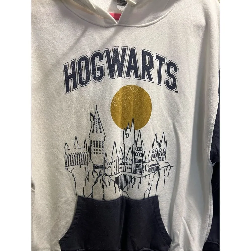 Harry Potter Hogwarts Pullover Hoodie Woman’s Size XL - Image 4