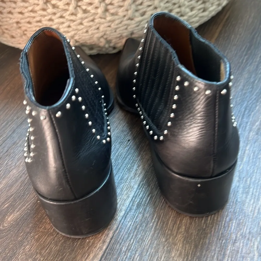 Givenchy Chelsea Leather Studded Ankle Boots Black - Image 4