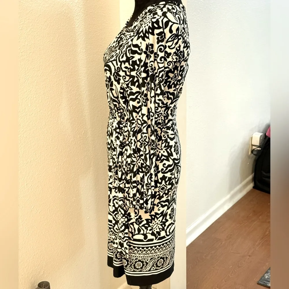 Chaps Palm Beach Black & White Long Sleeve Round Neck Midi Dress - Image 4