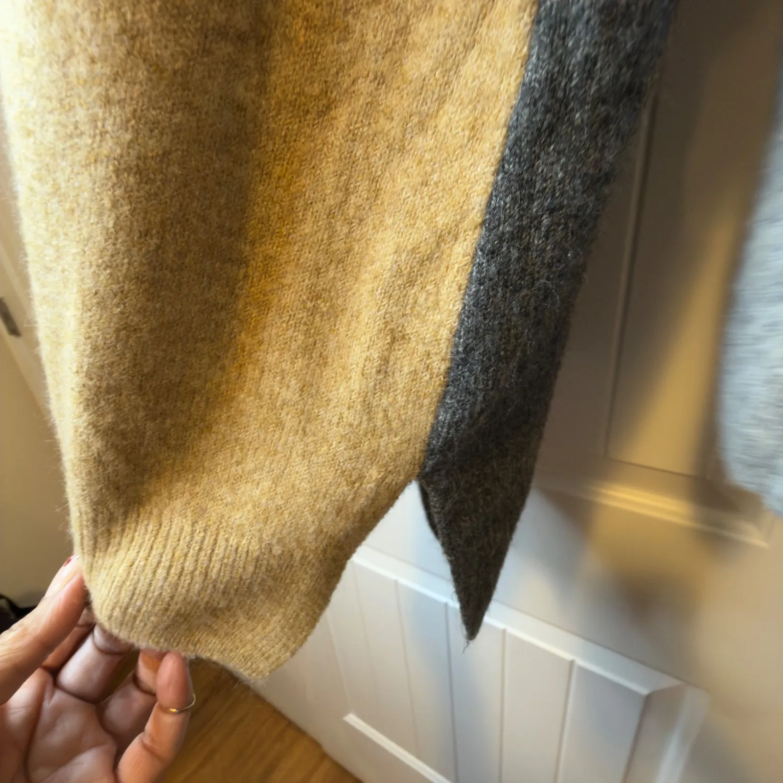 Vince Colorblock Crew Neck Sweater Charcoal Grey Light Grey Camel Plus Size 1X - Image 4