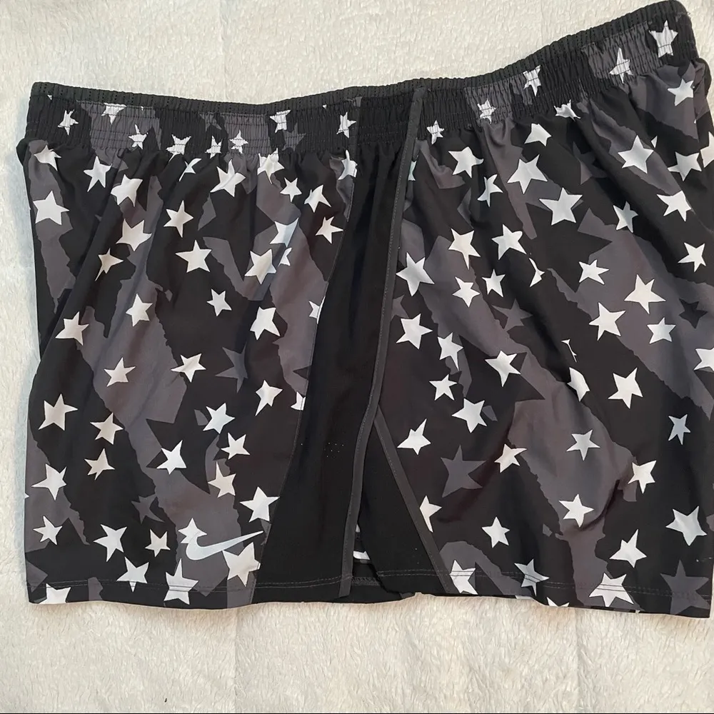 Nike Women’s Running Shorts - Image 2