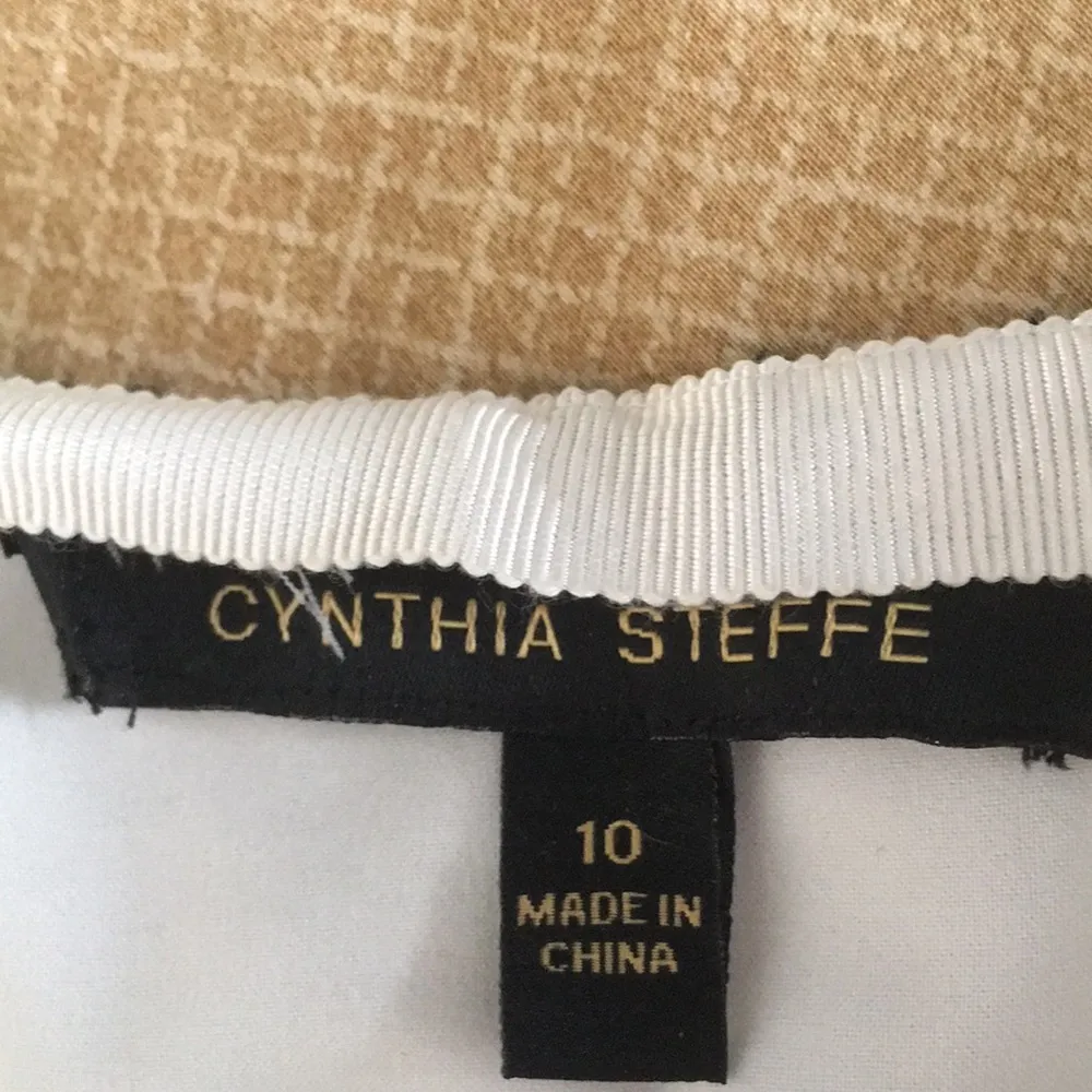 Cynthia Steffe White & Black crochet Overlay - Image 3