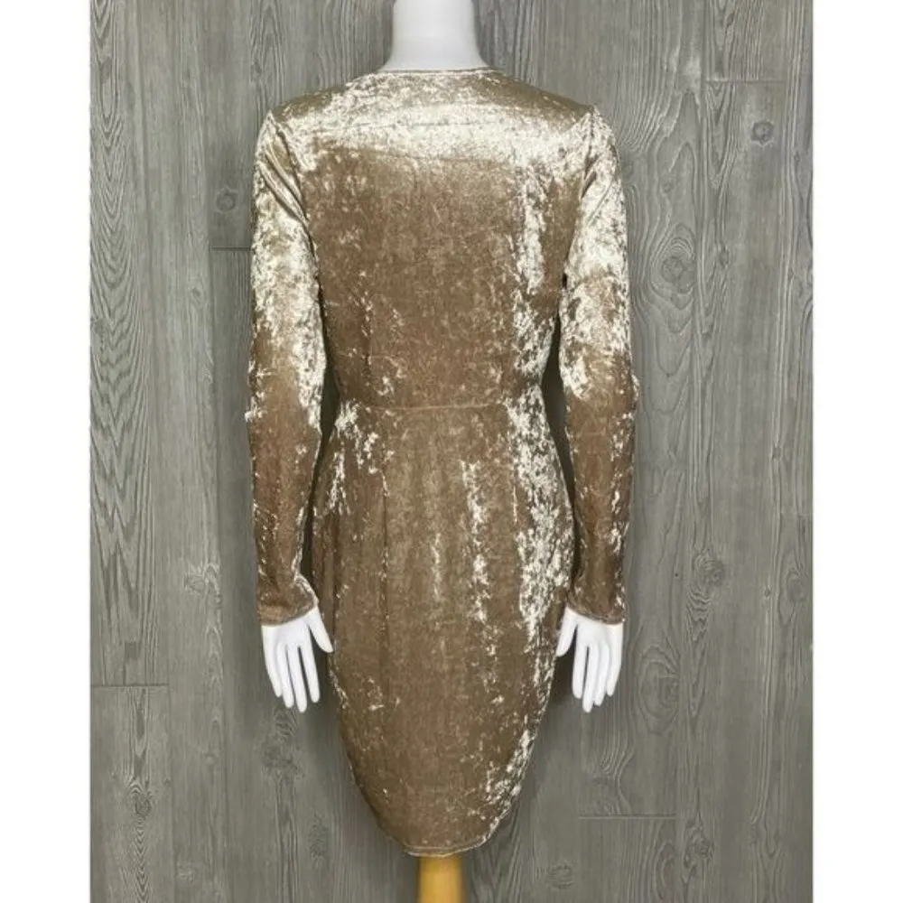Astr long sleeve gold velvet bodycon long sleeve midi dress v neck size medium - Image 7