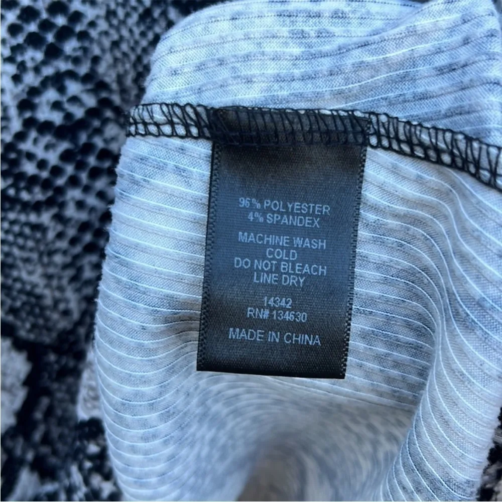 Like New Anthro / Sunday in Brooklyn Ashton Snakeprint Long Sleeve Top - Image 8