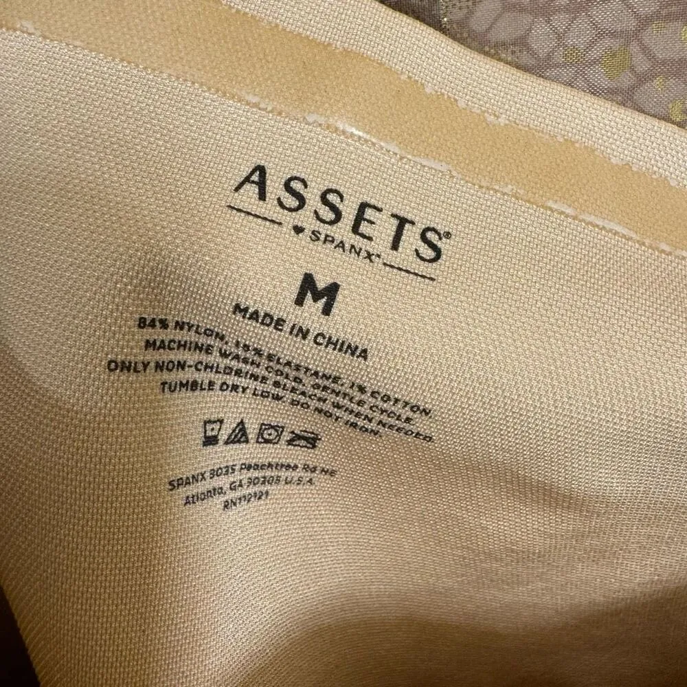 Spanx Assets Shaping Shorts Size Medium Light Beige Hi Waisted Compression Tan - Image 3