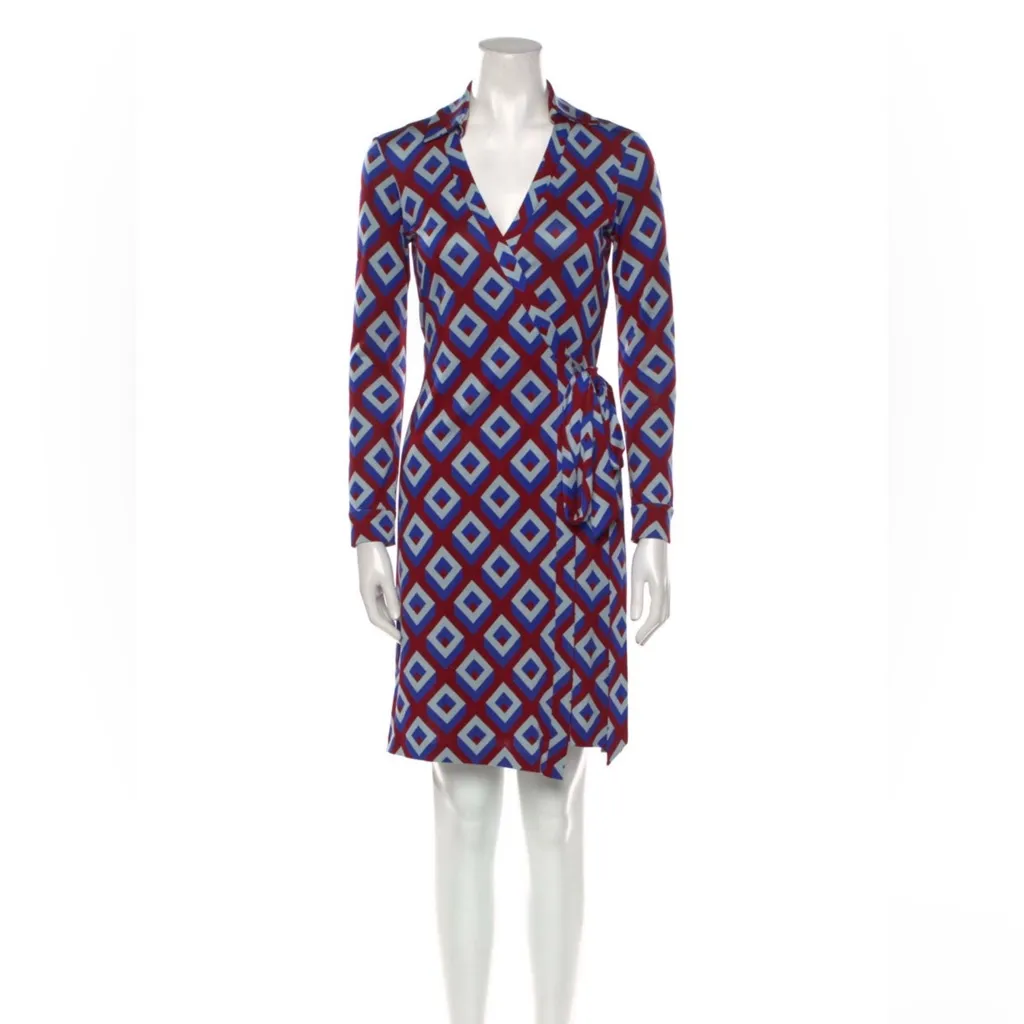 Diane Von Furstenberg NEW Jeanne Silk Red & Blue Geometric Wrap Dress Size 4 - Image 4