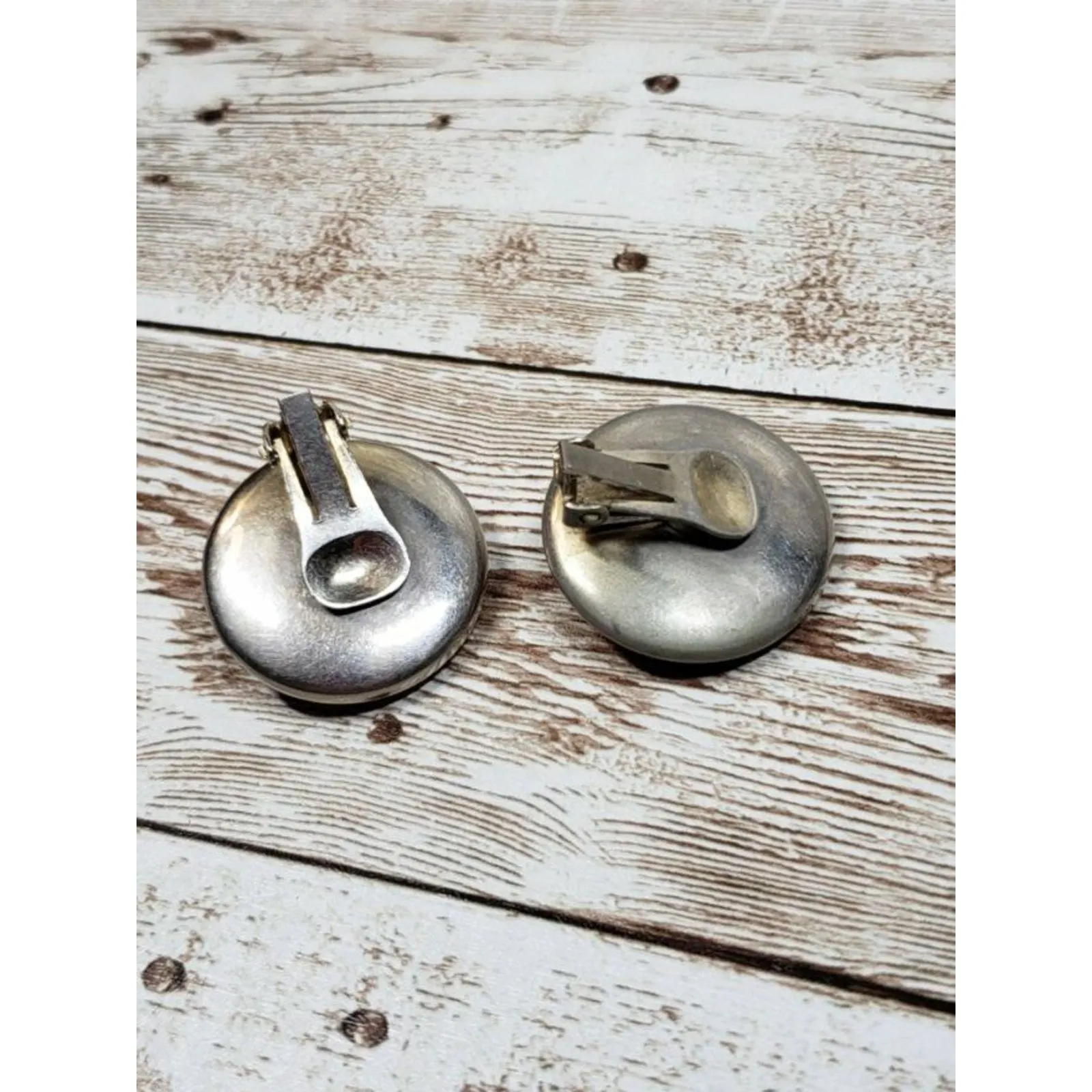 Vintage Clip On Earrings 1" Beach Theme Beach Shell Orange Large - Image 13