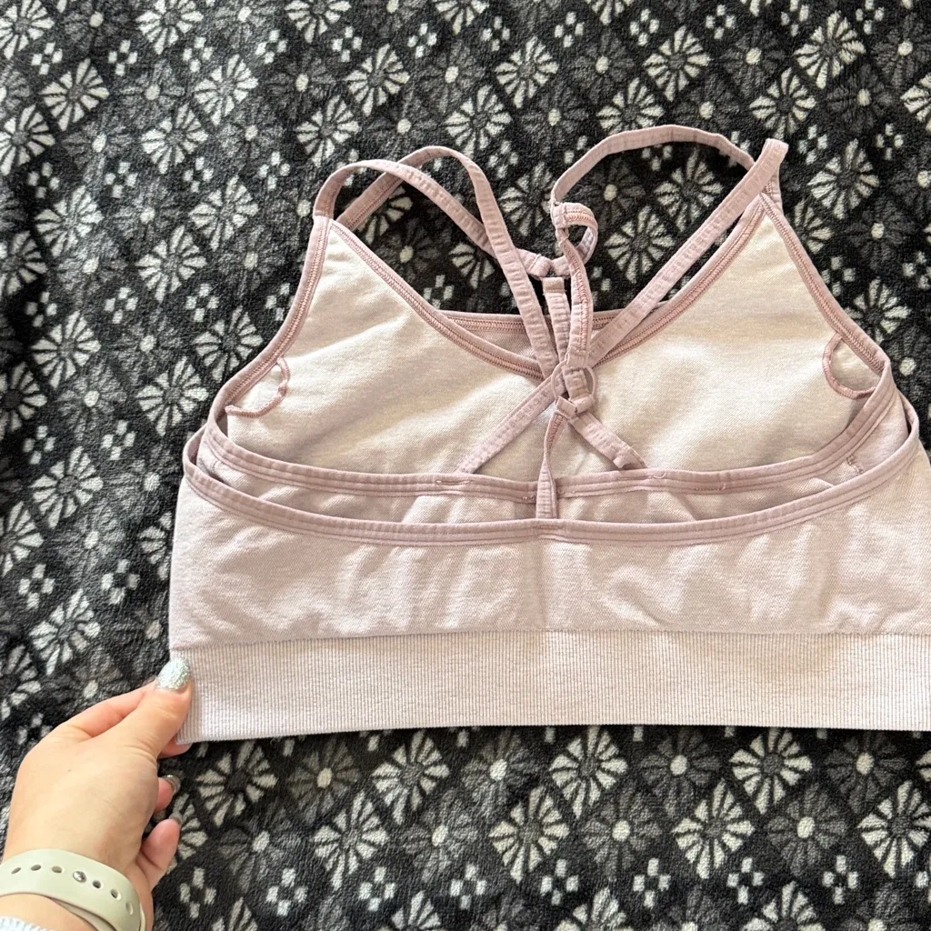 Gymshark Adapt Mark Seamless Bra - Image 3