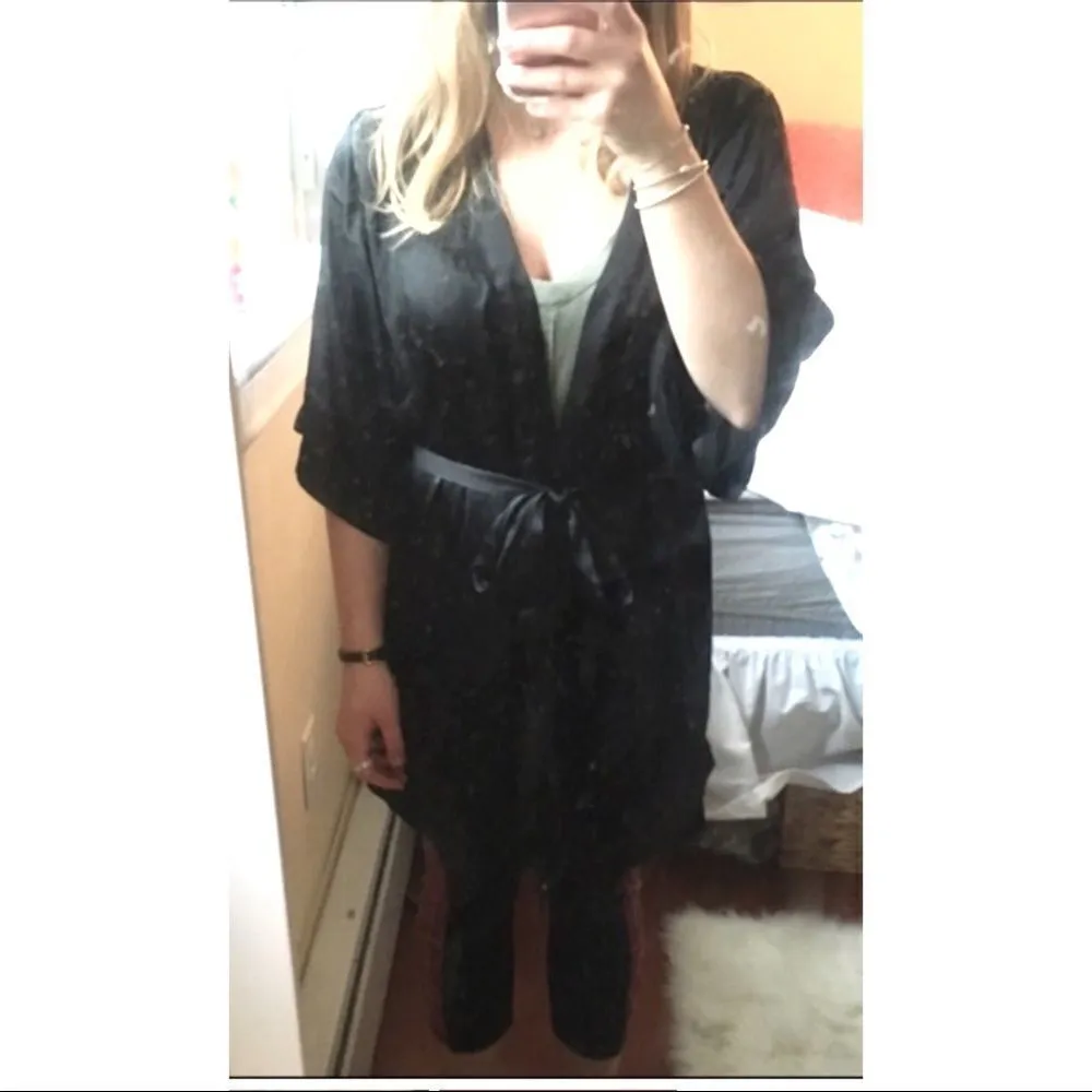 ✨HP✨H&M Satin Kimono✨  - Image 7