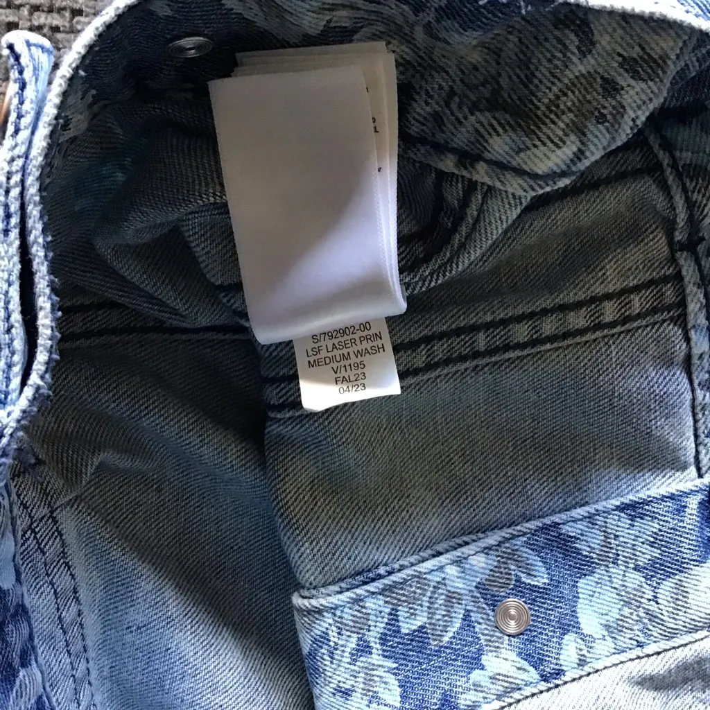 Gap x LoveShackFancy Floral Icon Denim Jacket Cropped Blue XS Distressed Jean - Image 7
