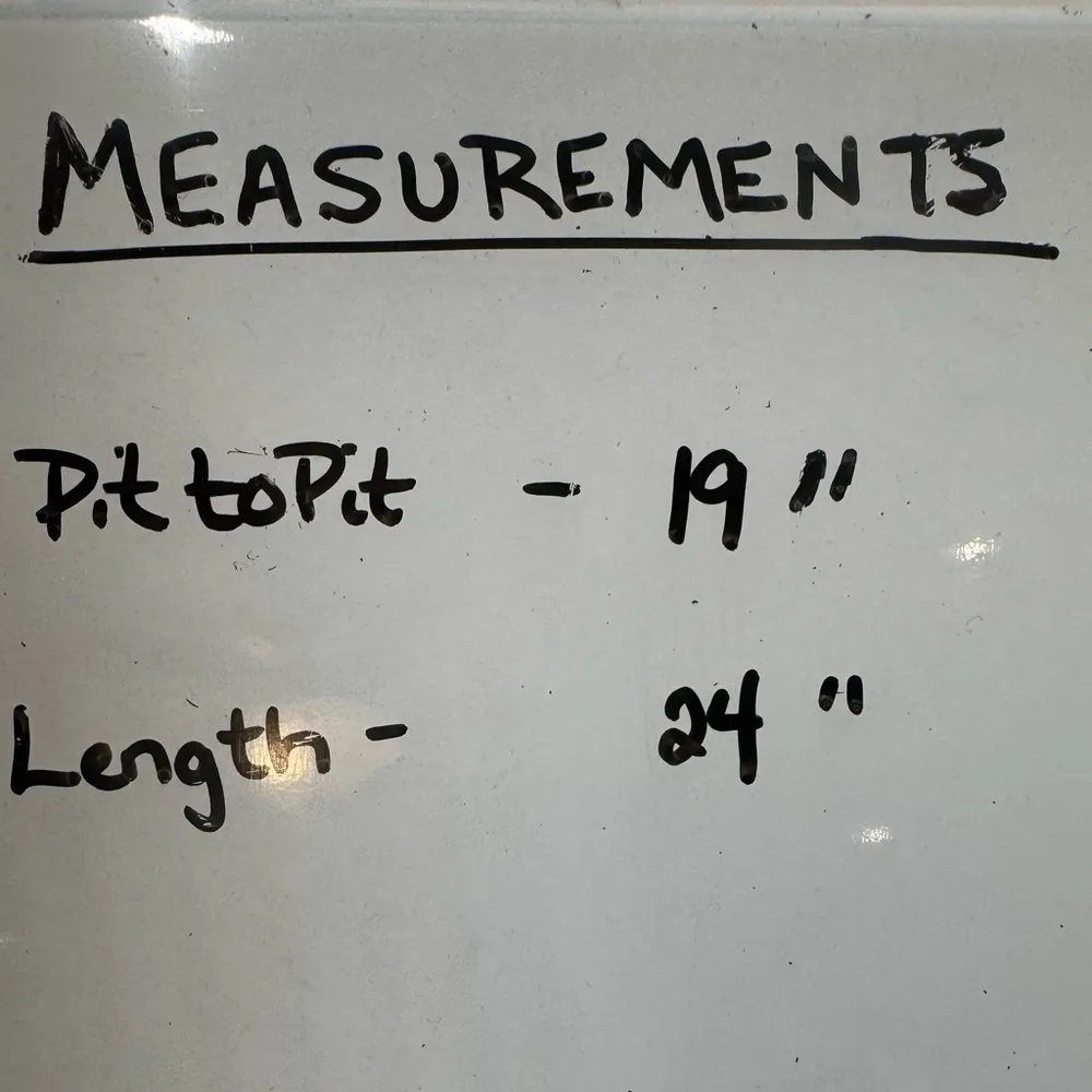 Ivanka Trump lavender white and blue floral short flutter sleeve top size small - Image 8