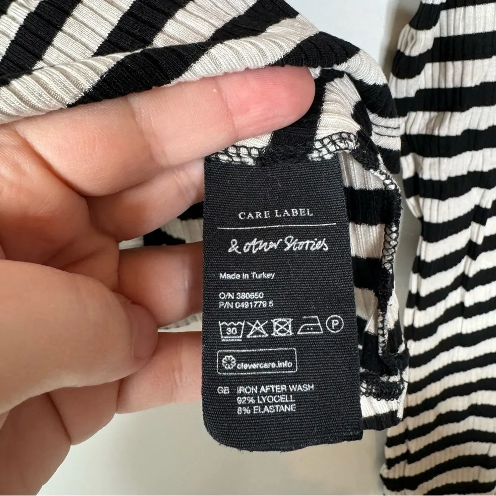 & other stories Striped V Neck Long Sleeve Cropped Shirt Size 2 - Image 4