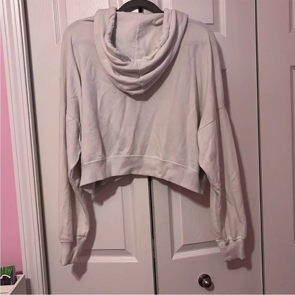 Hollister cropped hoodie - Image 3