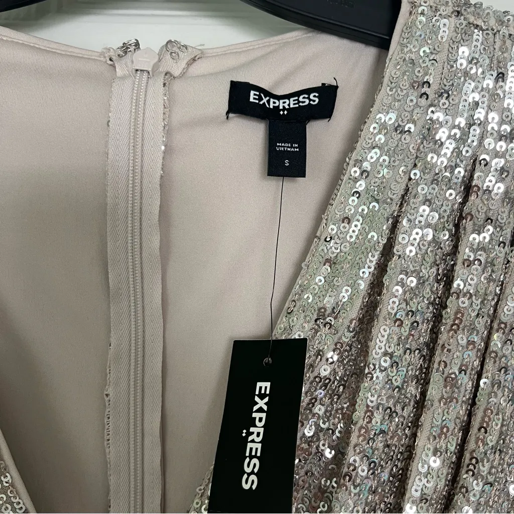 Express Silver Sequin Embroidered V Neck Long Sleeve Formal Party Dress Sz Small - Image 4