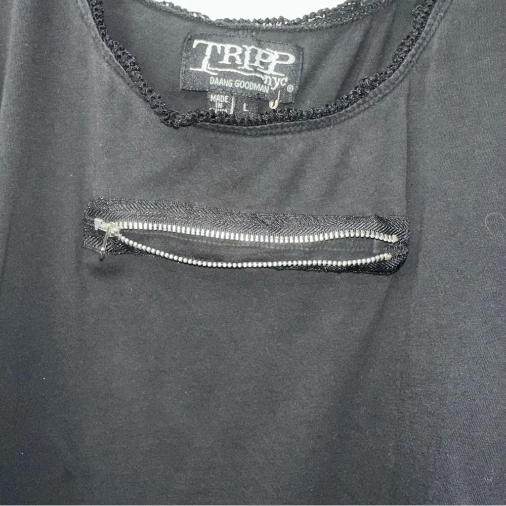 Y2K Tripp Black Zipper Fishnet Sleeve Top - Image 5