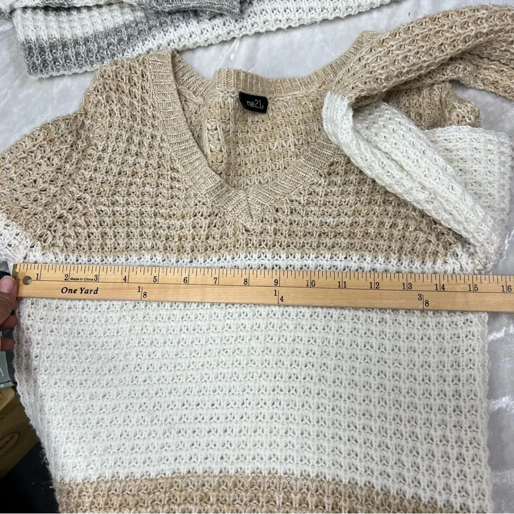 Rue 21 set of 2 Beige/White Striped V Neck Sweater small grey white crew neck - Image 10