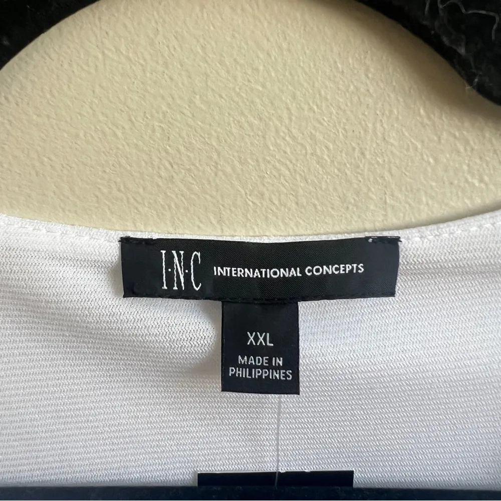 NWT I.N.C. International Concepts white Women's Ruched Side-Tie Top Size XXL - Image 5