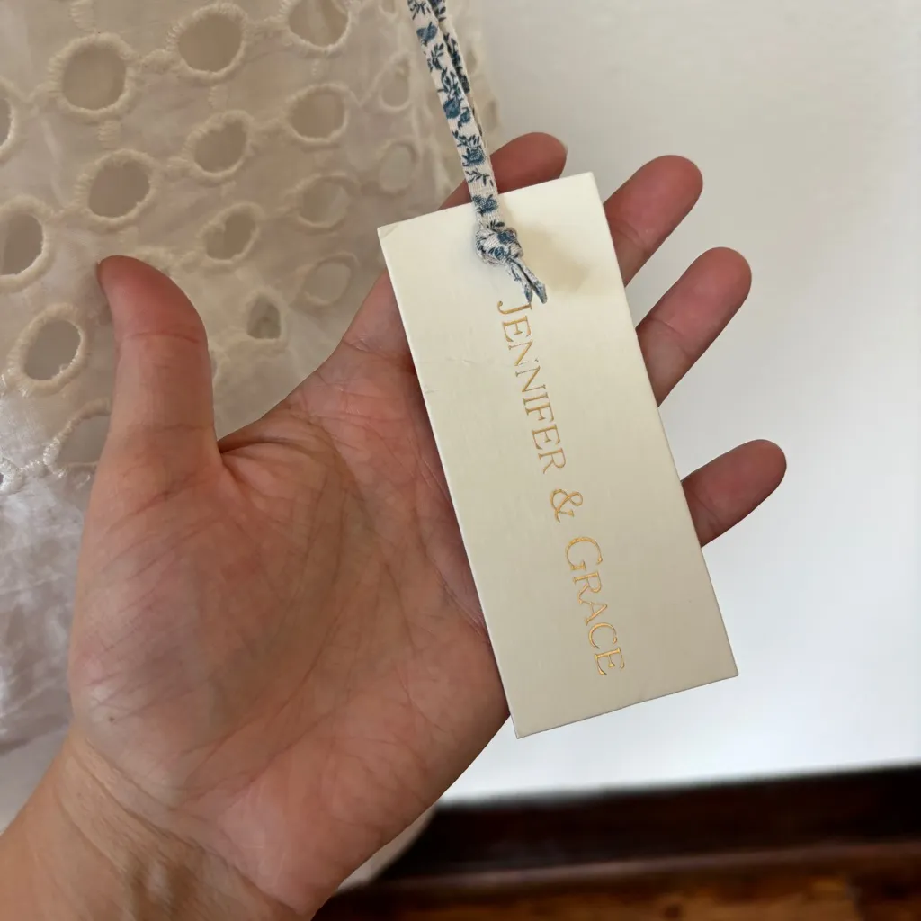 Solid White Eyelet Bubble Hem Tank Top - Image 6