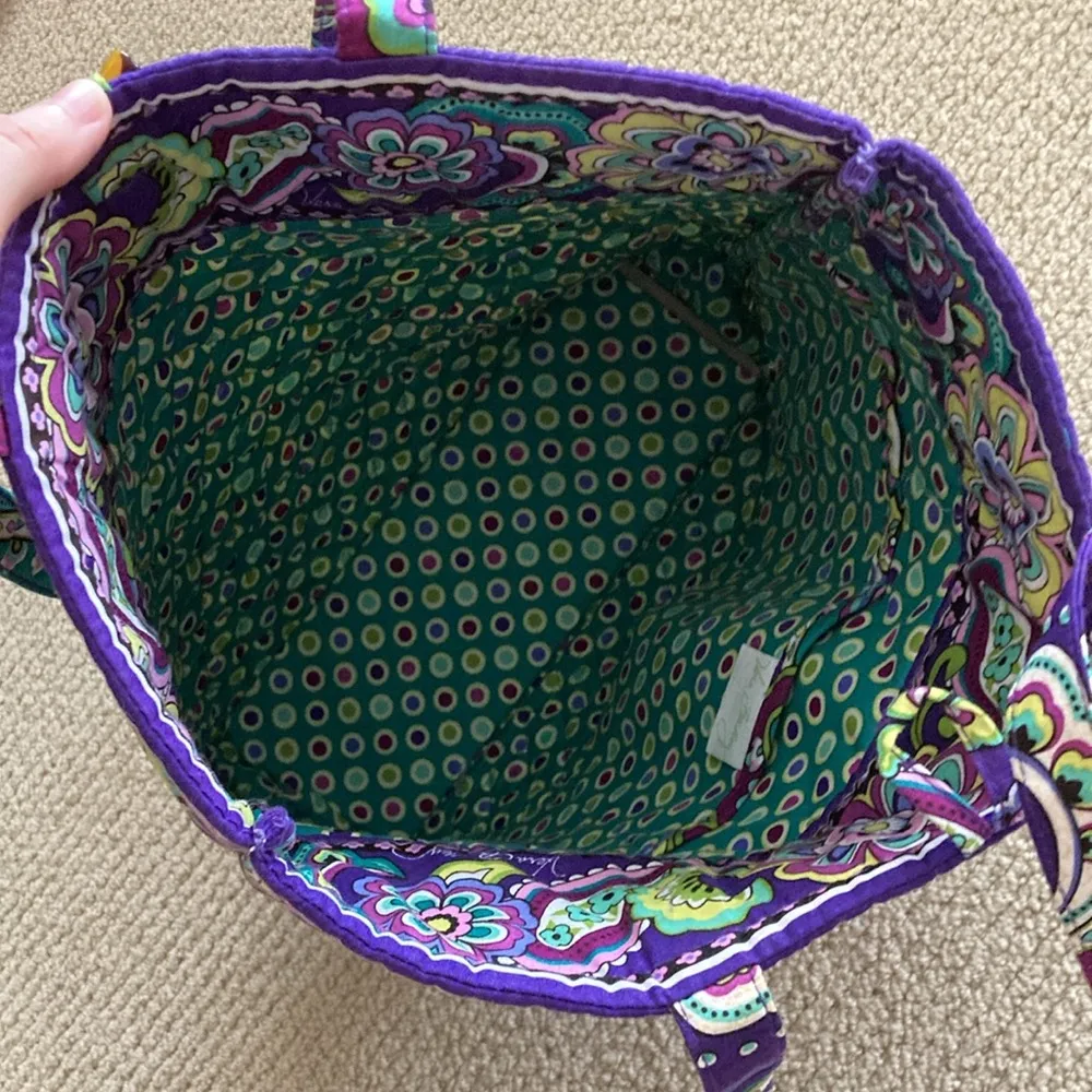 Vera Bradley Paisley Toggle Tote Bag Purple Shoulder Handbag Medium Like New - Image 6