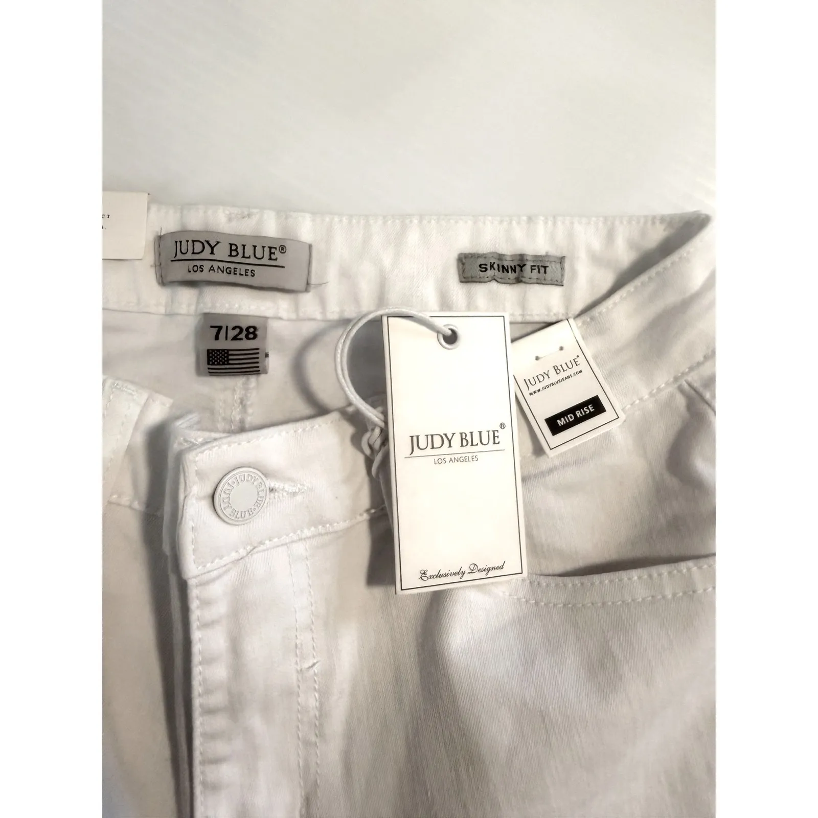 NWT Judy Blue White Skinny Fit Mid Rise Distressed Jeans Size 7 28 - Image 5