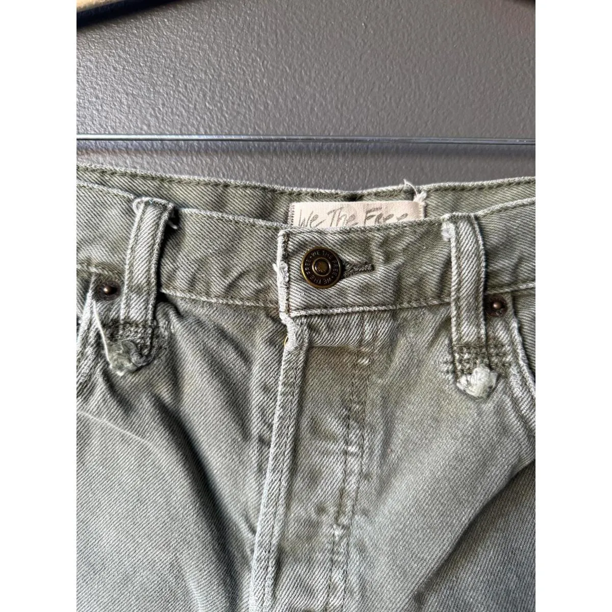 We The Free Women's Denim Shorts size 27 - Image 3
