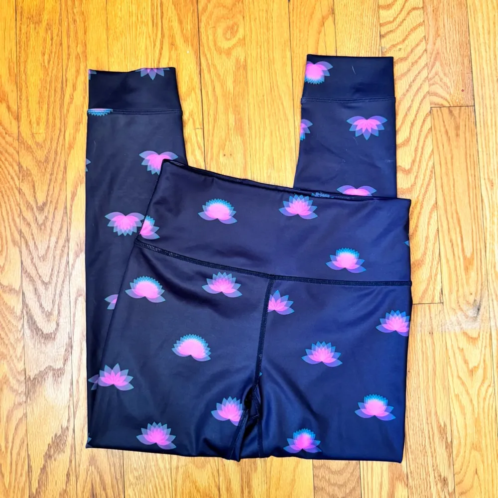 Free People Movement Women’s High Waisted Lotus Print Leggings Size Small Black - Image 3