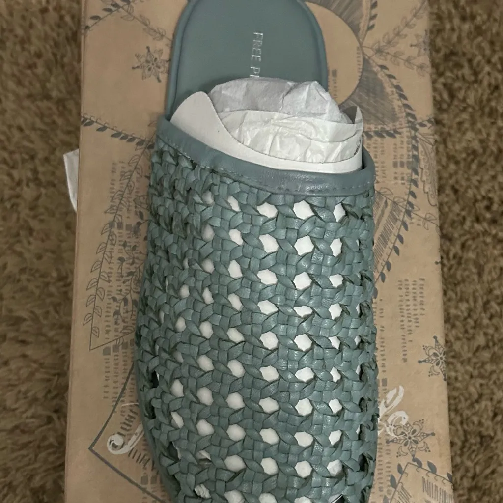 Free People Freya Flats Stormy Sea NIB SOLD OUT ONLINE - Image 3