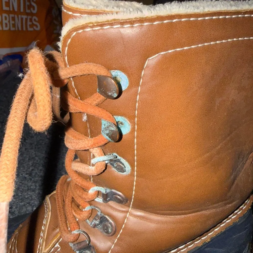 Brown and navy ESpirit duck boots. - Image 8