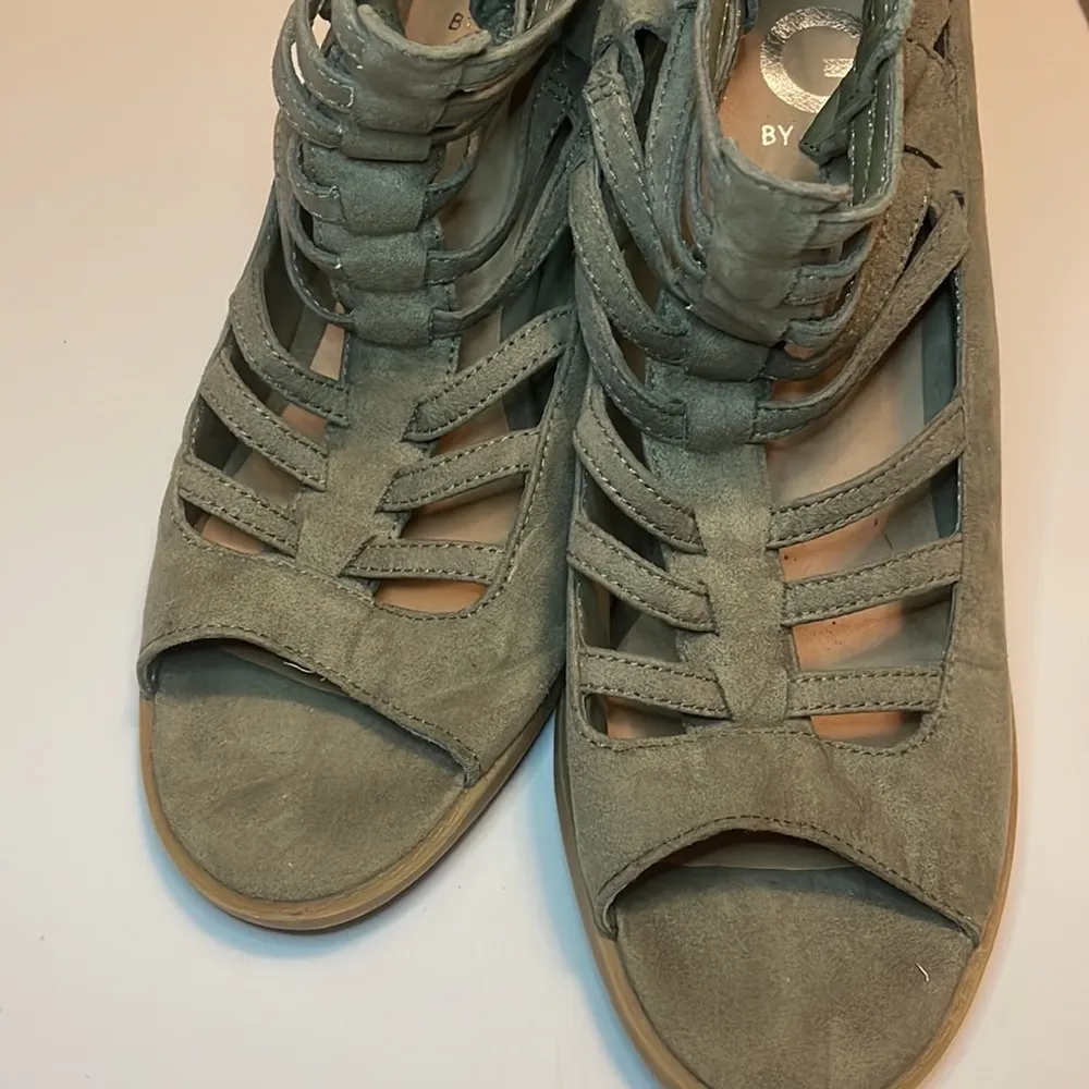 Major sale $16 was $29 Guess Marciano platform heels taupe green caged s… - Image 8