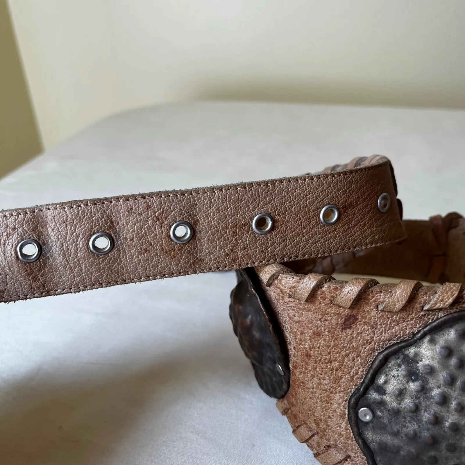 Vintage Julio de Peralla Spain Tooled Leather Stone Belt Boho Western 70s S/M Tan - Image 6