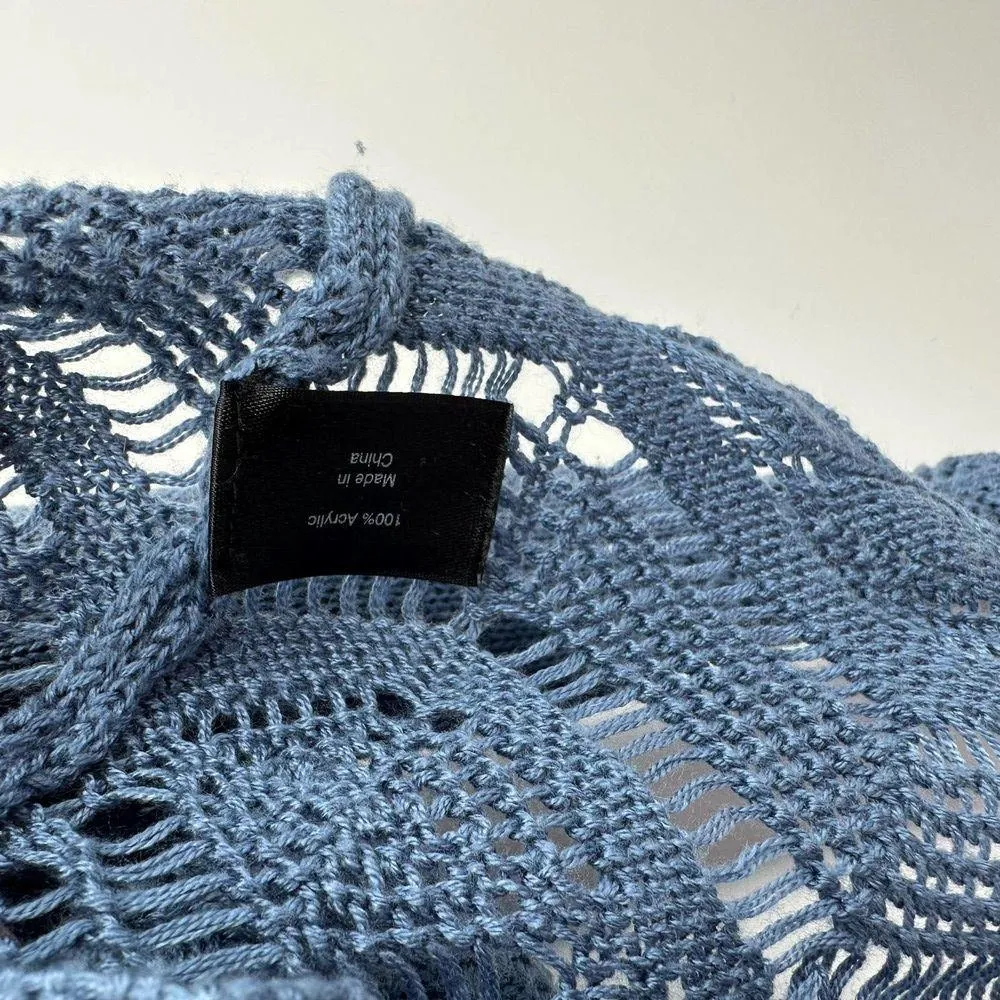 Lane Bryant size 14/16 blue lightweight sweater crochet hem accent slight v neck - Image 6