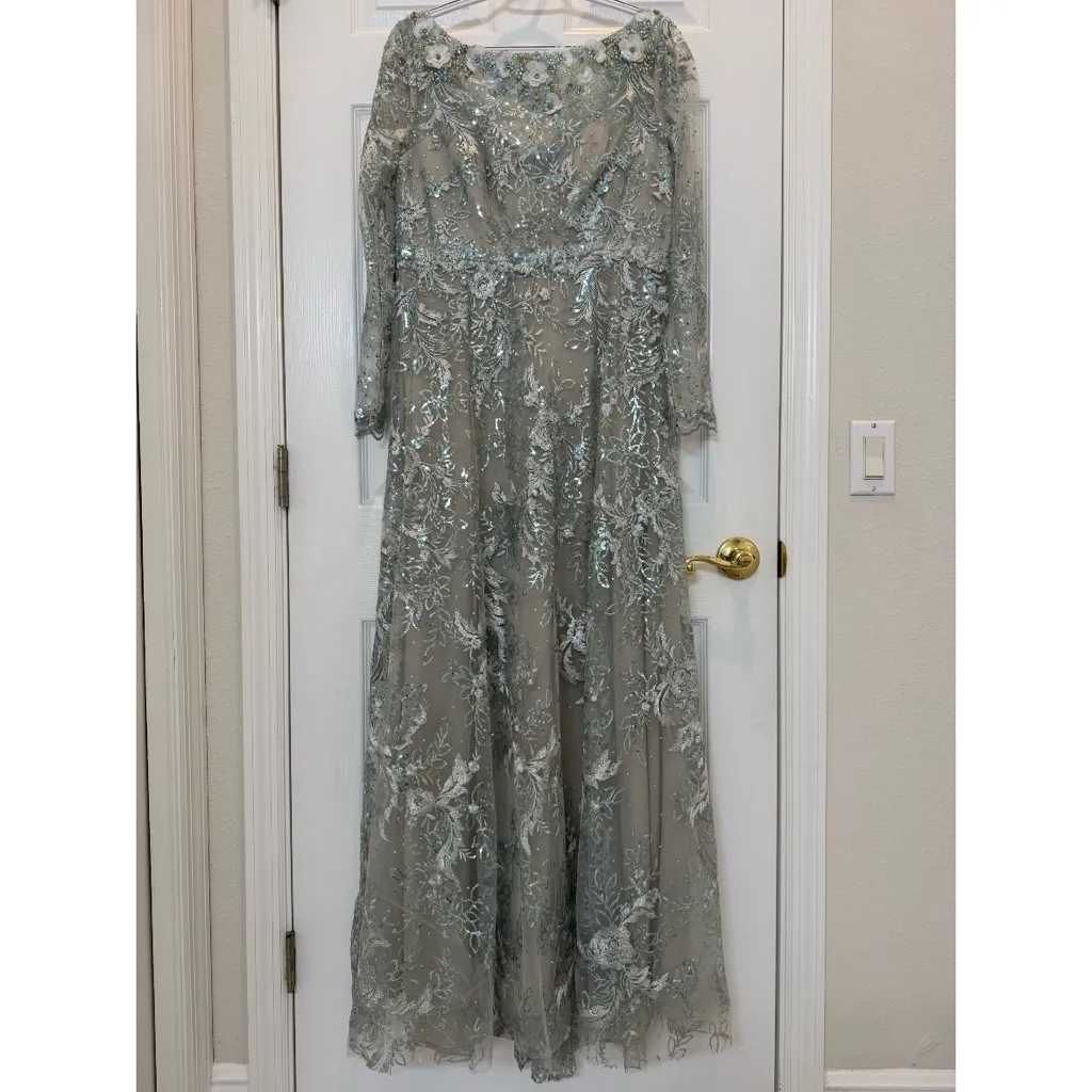 NWT Mac Duggal 67498 Green Floral Embroidered Illusion Long Sleeve Gown Size 12 - Image 4
