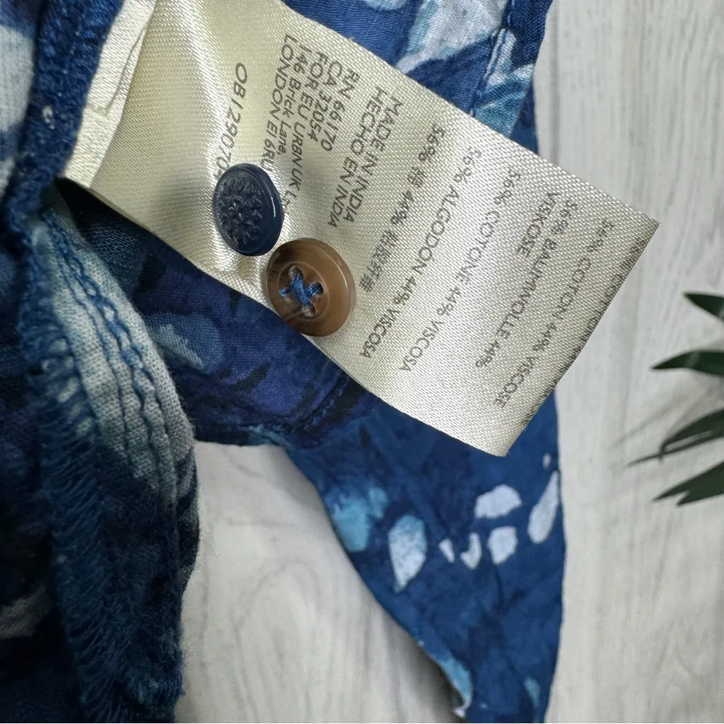 Anthropologie Pilcro The Tavi Ruffled Button Down Blouse Blue Batik Floral Small - Image 13