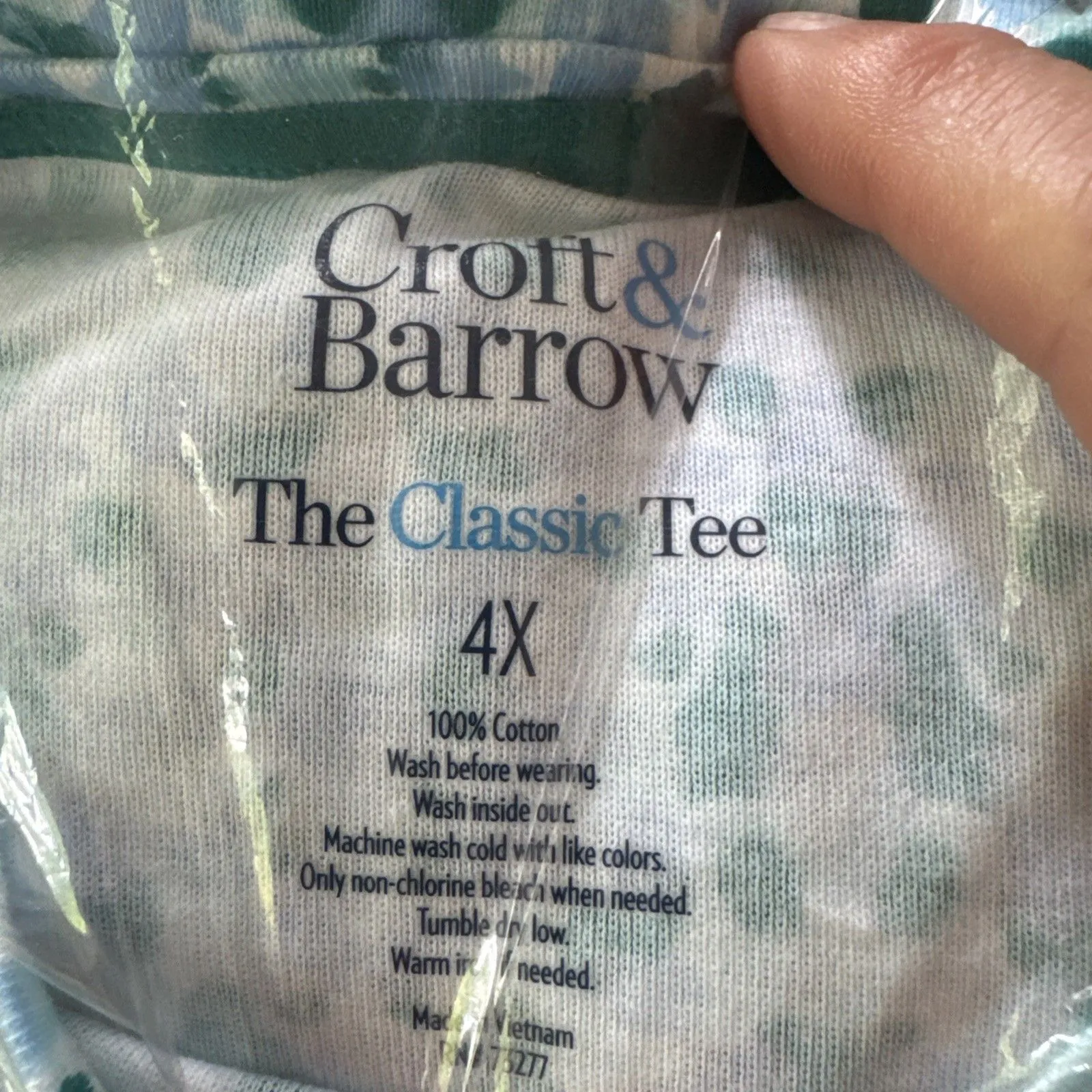 Croft & Barrow women’s Classic T-shirt 4X crewneck Blue Green Watercolor New - Image 2