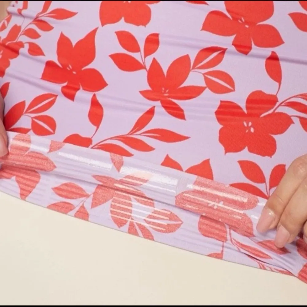 Ruby Ribbon red hibiscus cami SZ:40 - Image 5