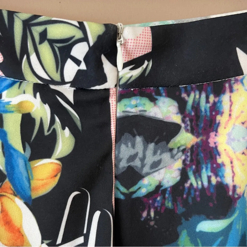 STYLE MAFIA | Comic Print Mesh Hem A - Image 6