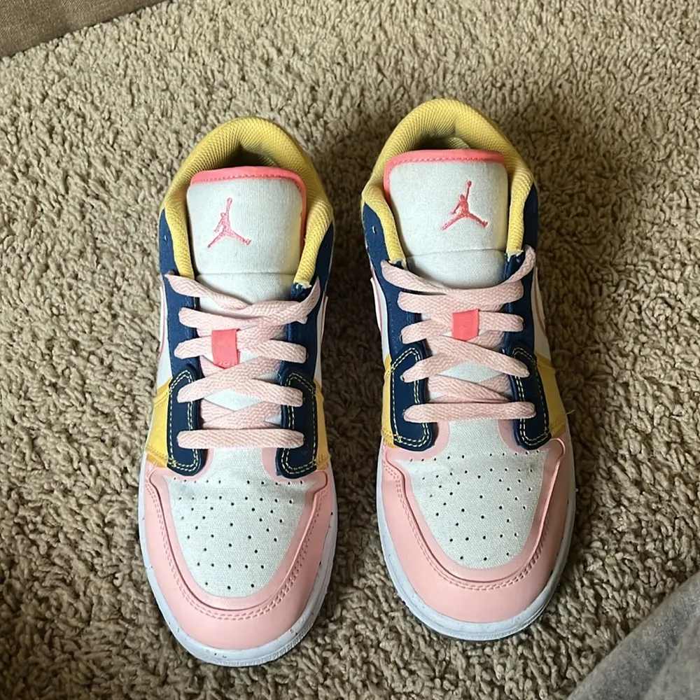 Jordan  low shoes - Image 3