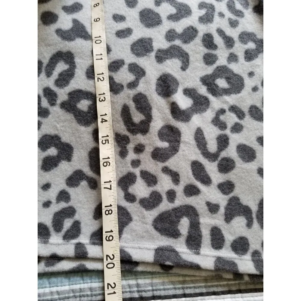 All In Favor Womens Grey Animal Print Crop Top Long Sleeve Fleece Knit Size S - Image 5