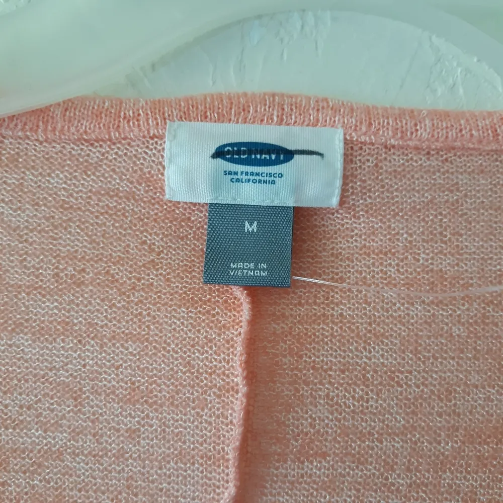 Old Navy Women's Medium Peach Scoop Neck Top - Image 4