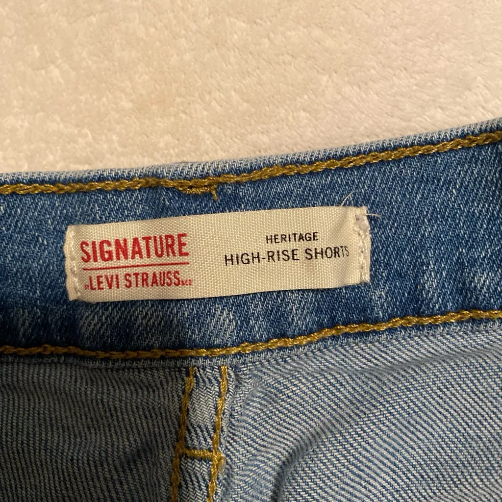 Signature By Levi Strauss Heritage High-Rise Denim Shorts - Image 3