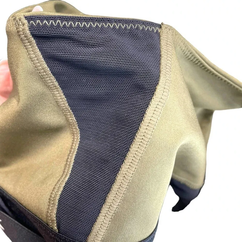 Ivy Park Olive Green Logo Band Racerback‎ Sports Bra Size Small - Image 4