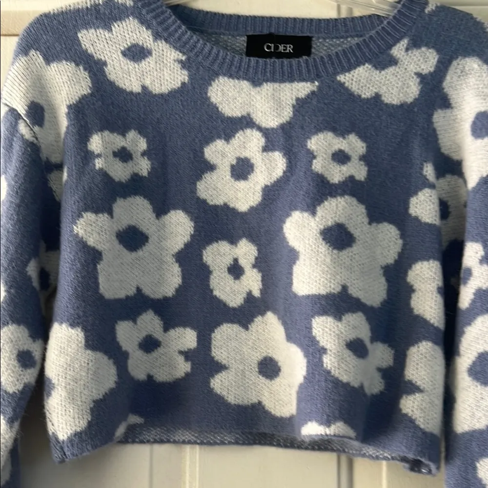 Cider Blue and White Floral Knit Sweater - Image 2